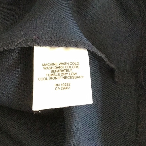 Alfred Dunner classic two button navy blazer. Size 10. - Picture 6 of 6